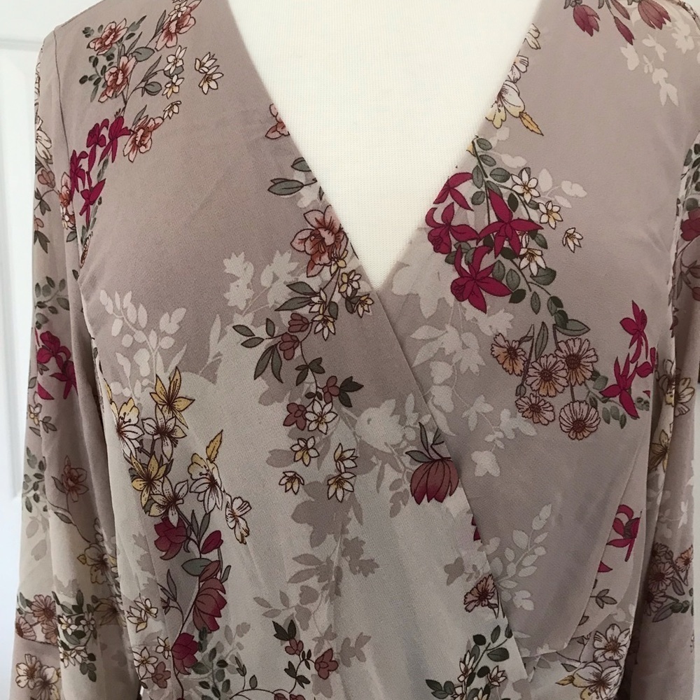 Flower Flow Dress - Picture 5 of 8